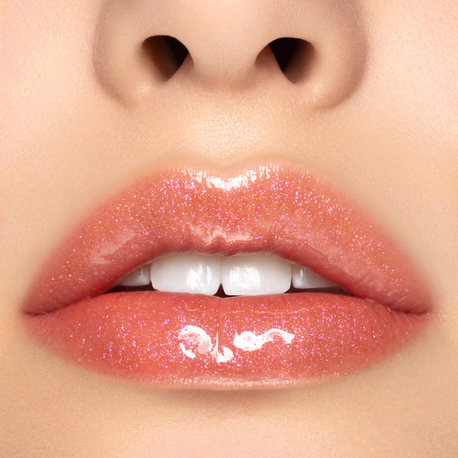 Beauty photograph of Pat McGrath Labs LUST: Gloss in Bronze Venus, macro lip