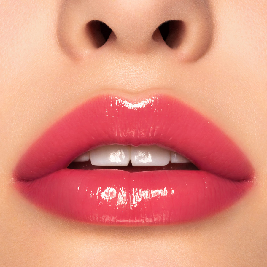 Beauty photograph of Pat McGrath Labs LUST: Gloss in Heavy Petal, macro lip